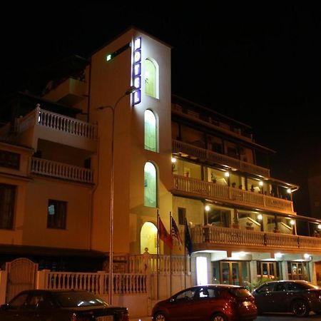 Hotel Martini Vlore Ngoại thất bức ảnh