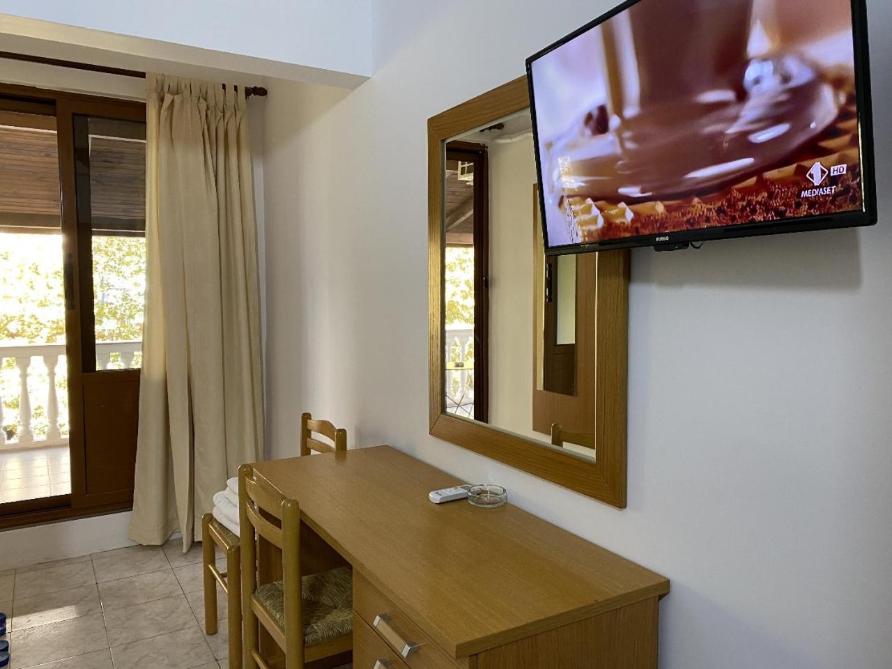 Hotel Martini Vlore Ngoại thất bức ảnh