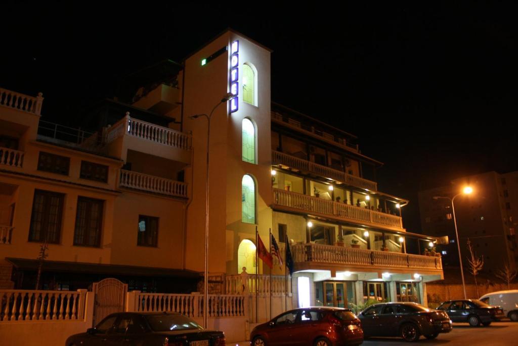 Hotel Martini Vlore Ngoại thất bức ảnh